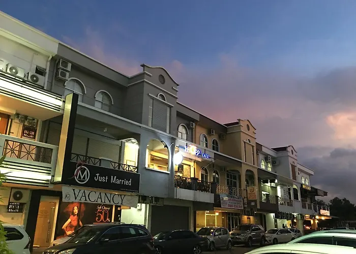 Lintas Plaza Hotel