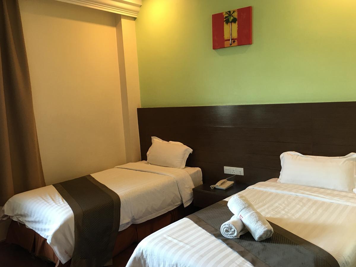 Lintas Plaza Hotel